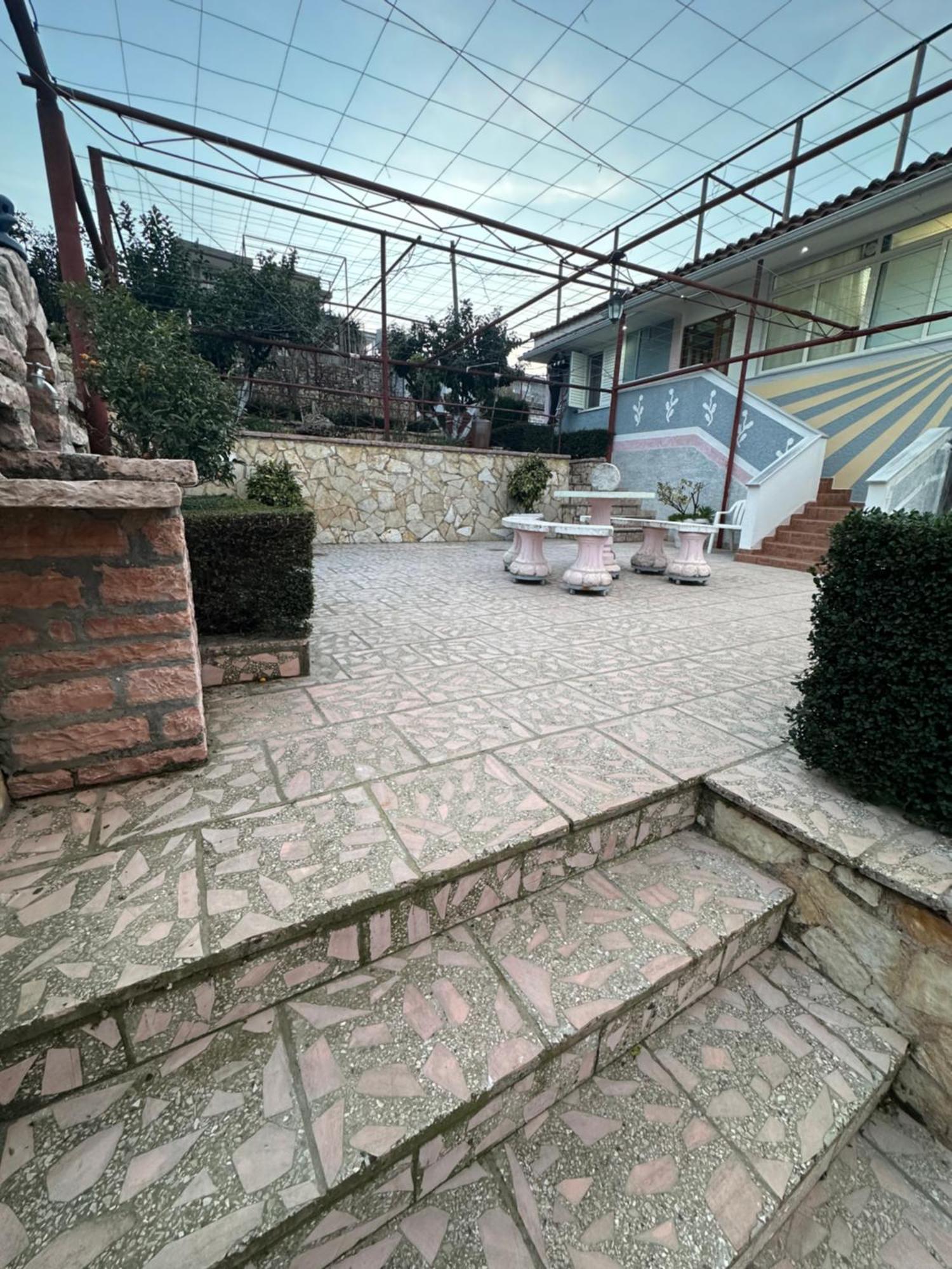 Villa Kevin'S Sarandë エクステリア 写真