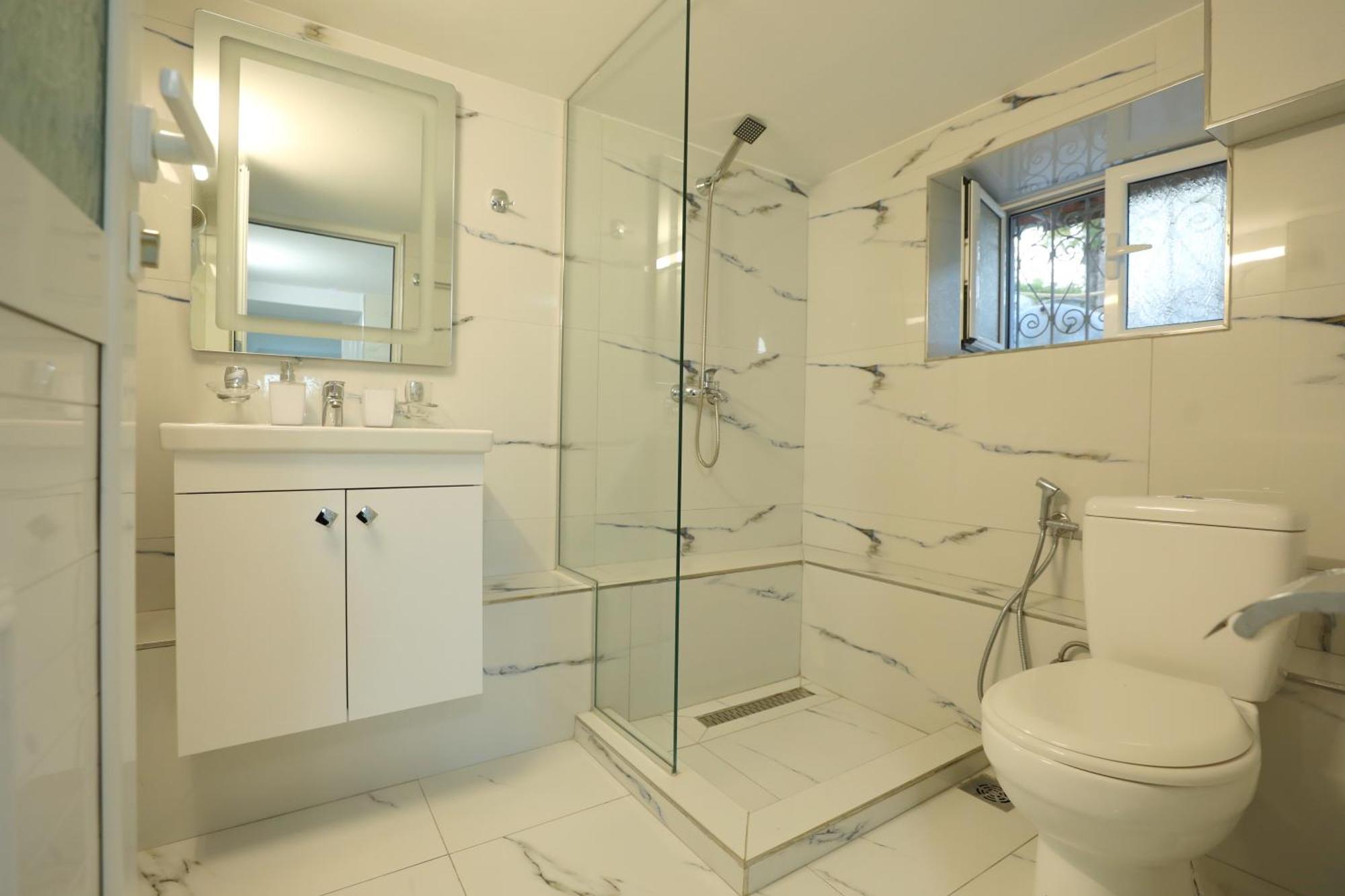 Villa Kevin'S Sarandë エクステリア 写真