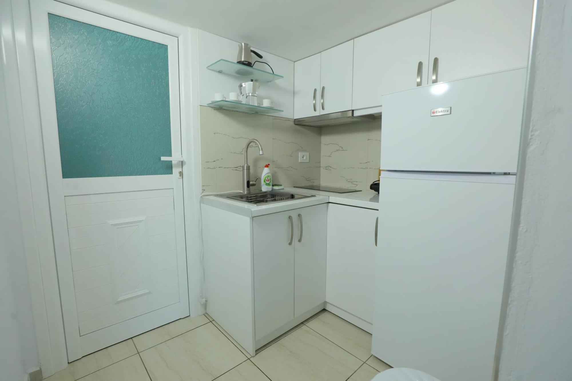 Villa Kevin'S Sarandë エクステリア 写真