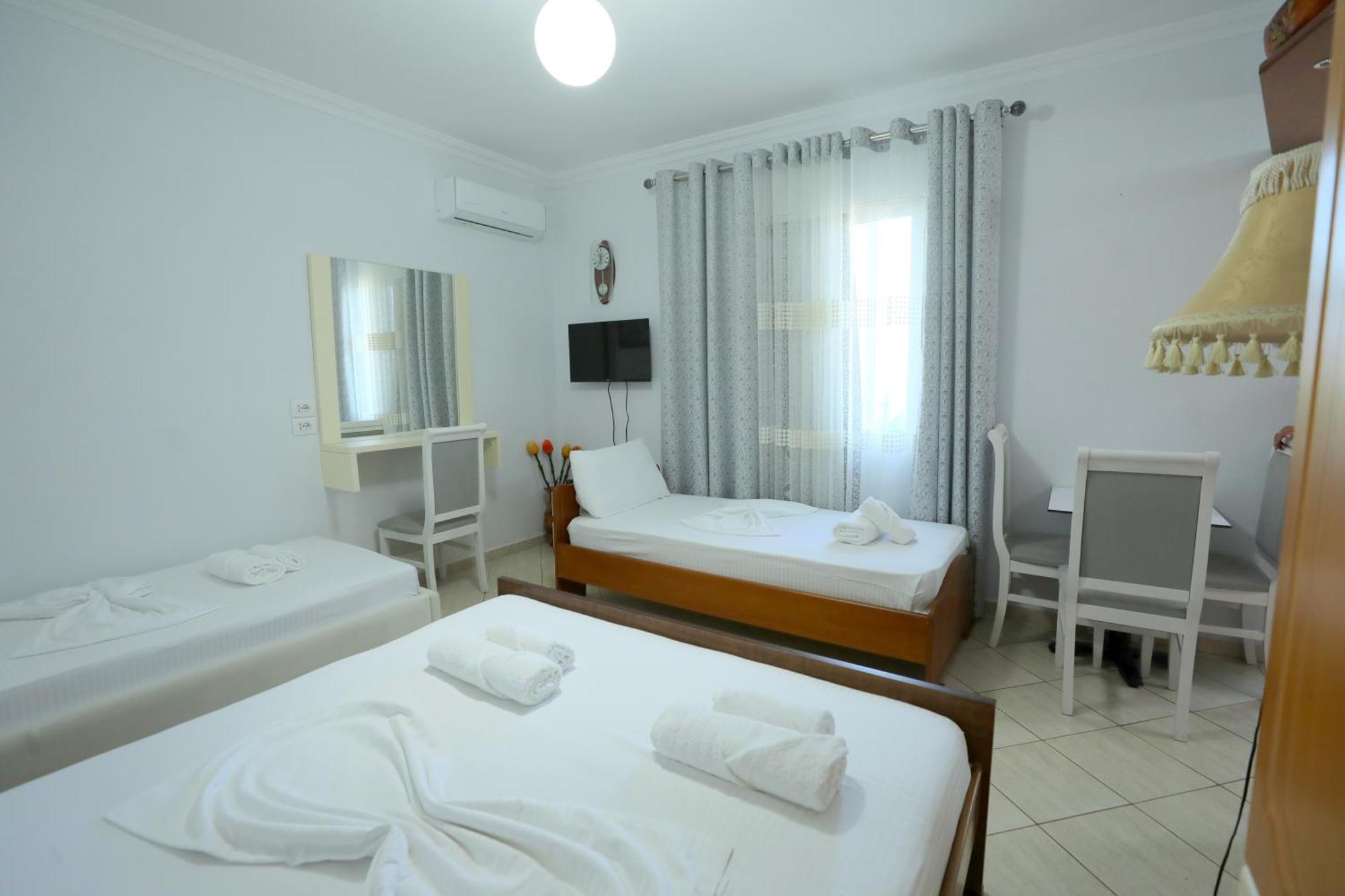 Villa Kevin'S Sarandë エクステリア 写真