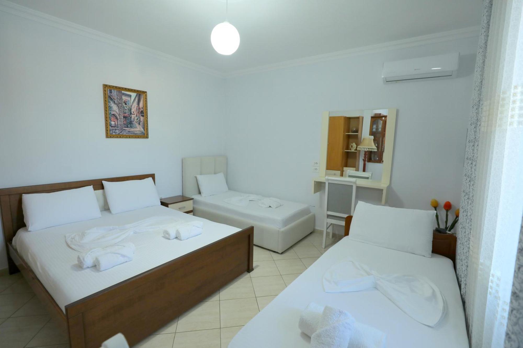 Villa Kevin'S Sarandë エクステリア 写真