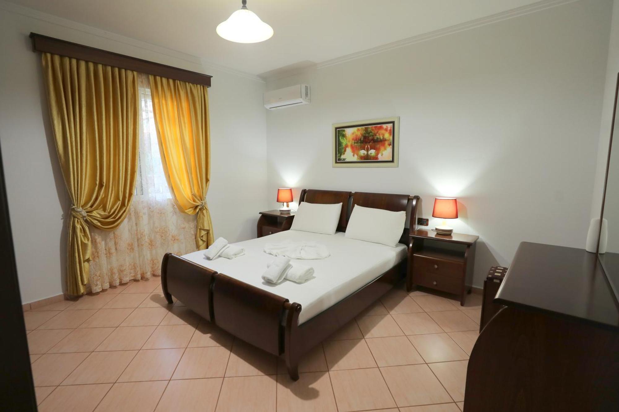 Villa Kevin'S Sarandë エクステリア 写真
